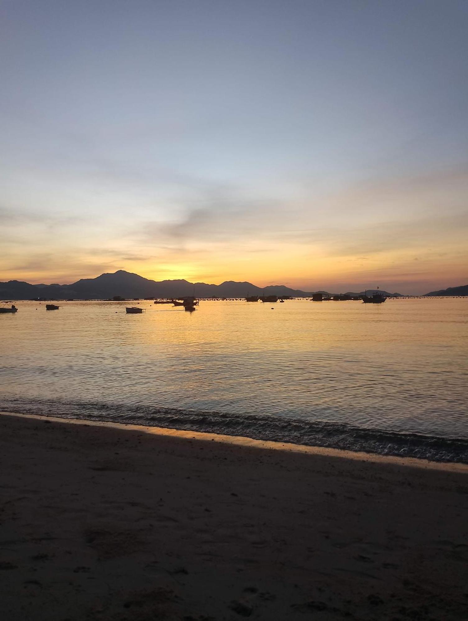 The Sunrise Anh Tu Hotel Cam Ranh Bagian luar foto